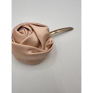 Vintage Clip Paris Blush Pink Fabric Rose Flower Hair Clip Gold Tone, J-01-100